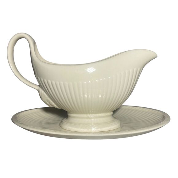Wedgwood Etruria & Barlaston Edme Gravy Boat Underplate Lion Head Handle England